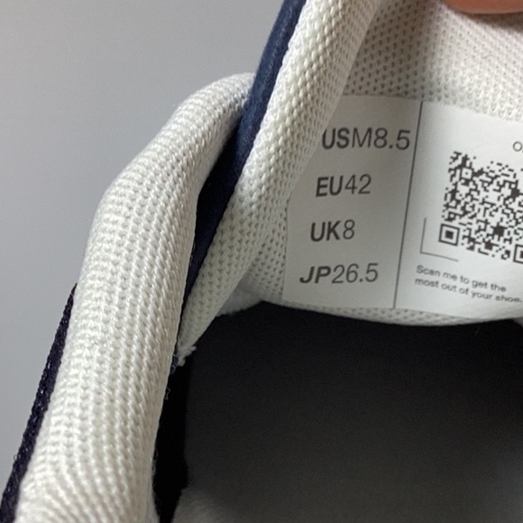 On Running  
Men's Cloud 5 Midnight/White - Picture 10 of 14